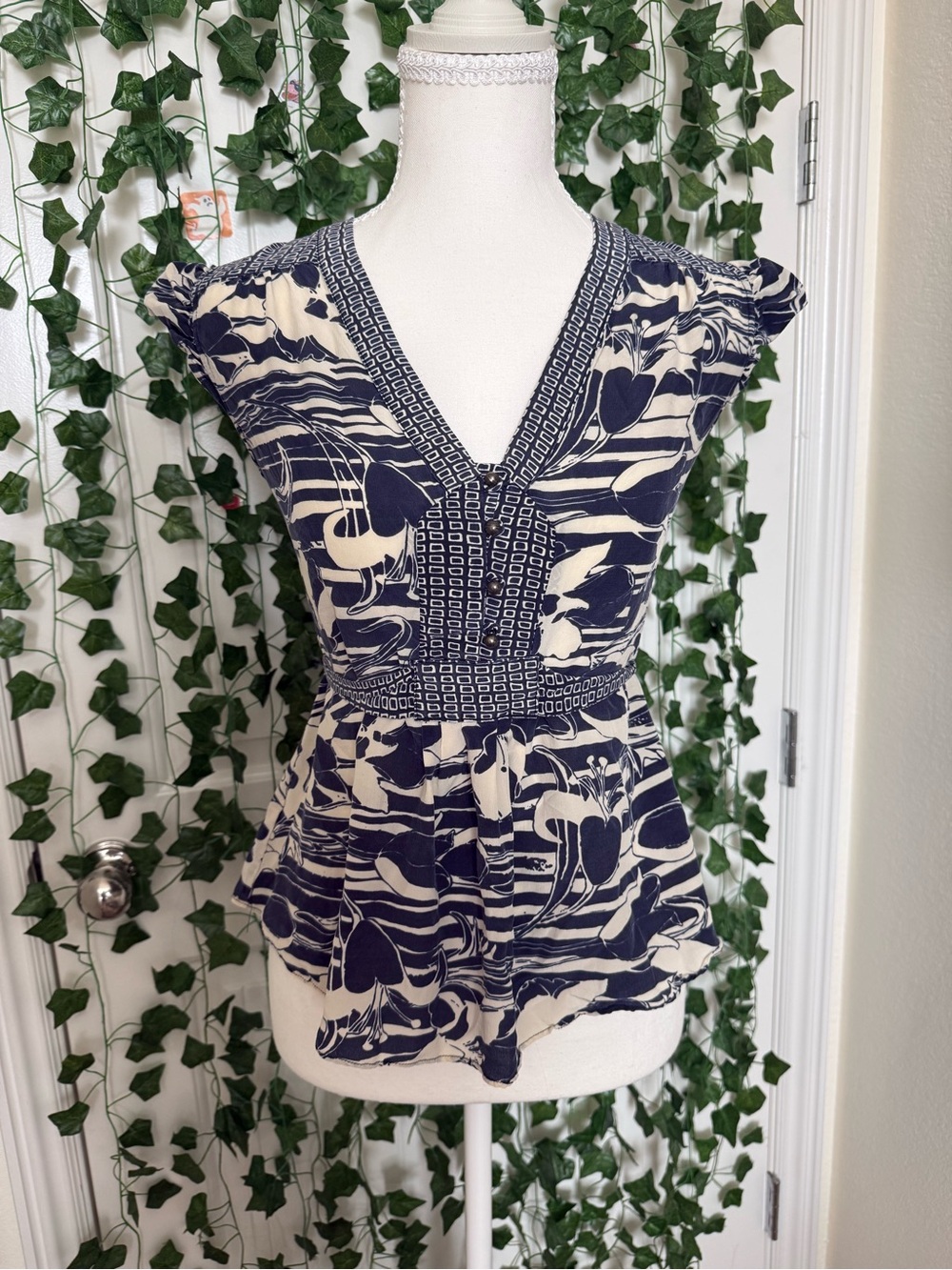 American Vintage Navy and Cream Floral V-Neck Peplum Tee